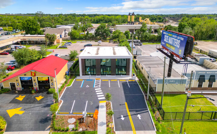Pictures of Retail, Office, Special Purpose property located at 12324 W Colonial Dr, Winter Garden, FL 34787 for lease - image #1