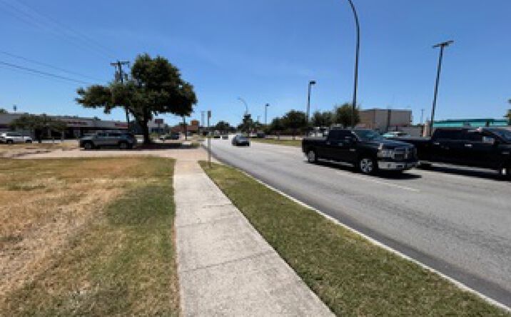 Pictures of Land property located at 4380 W Green Oaks Blvd, Arlington, TX 76016 for lease - image #1