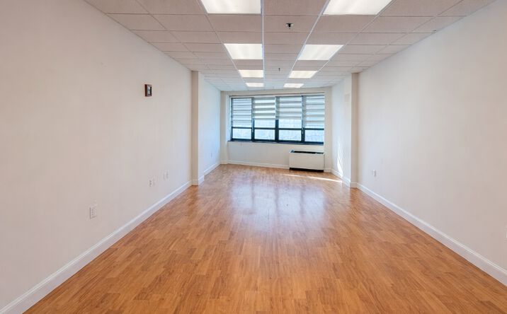 Pictures of Office, Retail property located at 1400 Avenue Z, Brooklyn, NY 11235 for lease - image #1
