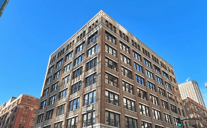 Pictures of Office property located at 600 W Jackson Blvd, Chicago, IL 60661 for lease - image #1