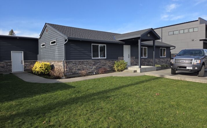 Pictures of Office property located at 15455 SE 94th Ave, Clackamas, OR 97015 for lease - image #1