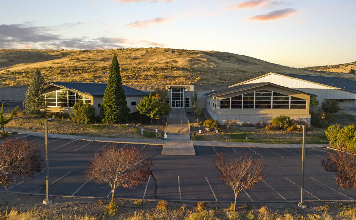 Pictures of Office, Special Purpose property located at 2701 Foothills Blvd, Klamath Falls, OR 97603 for lease - image #1