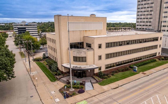 Pictures of Office property located at 1401 S Boulder Ave, Tulsa, OK 74119 for lease - image #1