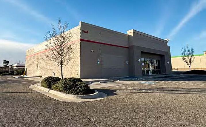 Pictures of Retail property located at 5660 Alameda Ave, El Paso, TX 79905 for lease - image #1