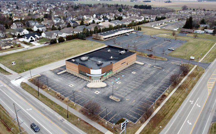 Pictures of Retail property located at 8310 Sylvania-Metamora Road, Sylvania, OH 43560 for lease - image #1