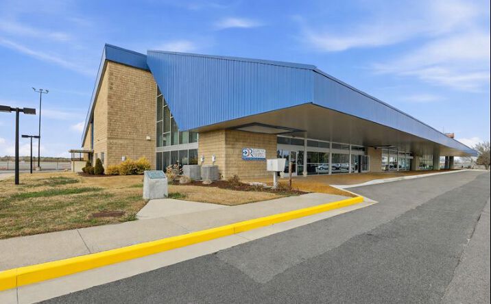 Pictures of Office property located at 2780 Jetport Rd, Kinston, NC 28504 for lease - image #1