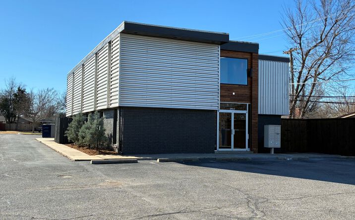 Pictures of Office property located at 2912 Lakeside Dr, The Village, OK 73120 for lease - image #1