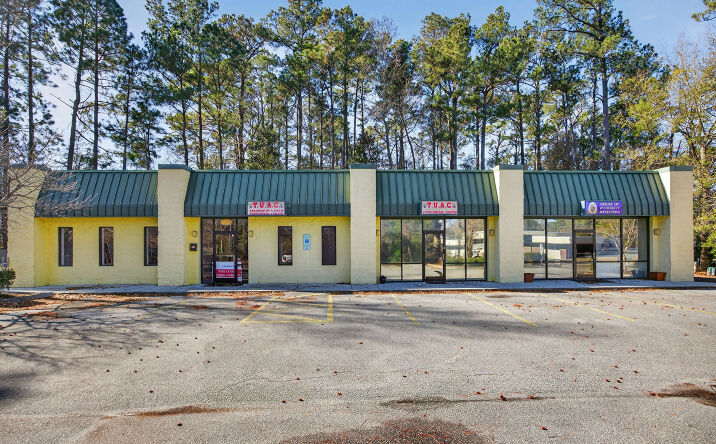 Pictures of Office, Retail, Special Purpose property located at 3910 Princess Pl Dr, Wilmington, NC 28405 for lease - image #1