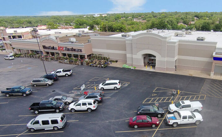 Pictures of Retail property located at 1708 S Broadway, Edmond, OK 73013 for lease - image #1
