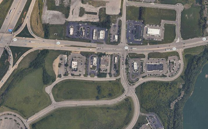 Pictures of Retail property located at 1280 Hamilton Lebanon Rd, Monroe, OH 45050 for lease - image #1
