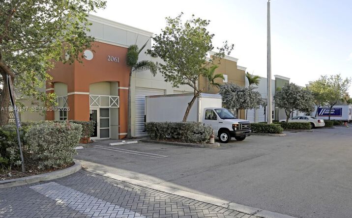 Pictures of Industrial, Office property located at 2061 NW 112th Ave # 142, Sweetwater, FL 33172 for lease - image #1