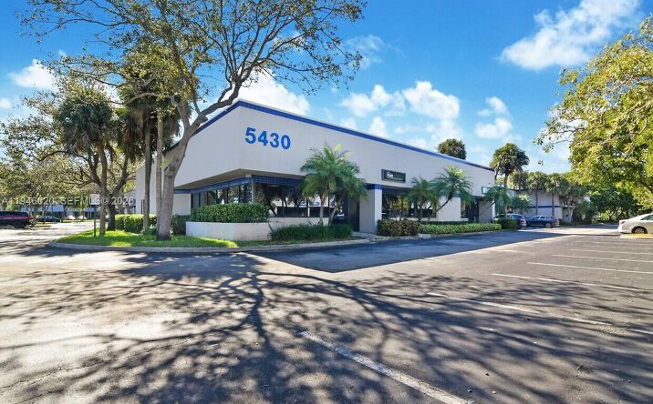 Pictures of Office property located at 5420 NW 33rd Ave # 5, Fort Lauderdale, FL 33309 for lease - image #1