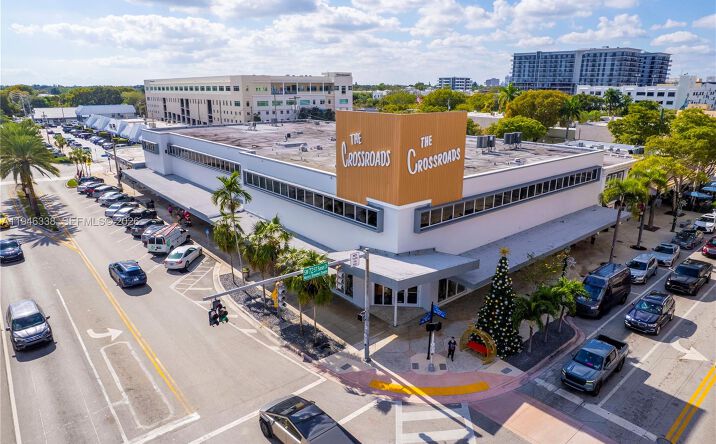 Pictures of Retail, Restaurant property located at 5700 Sunset Dr # 5718 #5712-5718, South Miami, FL 33143 for lease - image #1