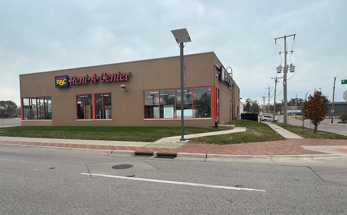 Pictures of Retail property located at 1823 US-6, Council Bluffs, IA 51501 for lease - image #1