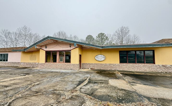 Pictures of Retail, Restaurant property located at 811 N 2nd St, Booneville, MS 38829 for lease - image #1