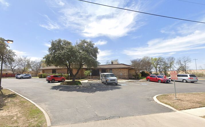 Pictures of Office property located at 8303 Military Dr W, San Antonio, TX 78227 for lease - image #1