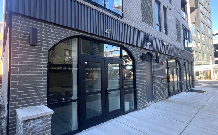 Pictures of Office, Retail property located at 160-64 N 2nd St, Philadelphia, PA 19106 for lease - image #1