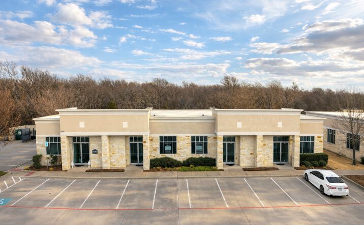 Pictures of Office, Retail property located at 3900 S Stonebridge Dr, McKinney, TX 75070 for lease - image #1
