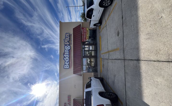 Pictures of Retail, Industrial property located at 2741 W Thomas St, Hammond, LA 70401 for lease - image #1