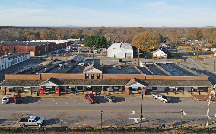 Pictures of Retail property located at 100 S Main St, Stanley, NC 28164 for lease - image #1