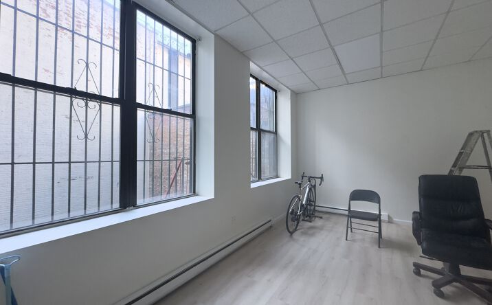 Pictures of Office property located at 230 Grand St, New York, NY 10013 for lease - image #1