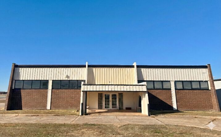 Pictures of Office property located at 1923 Atchison Dr, Norman, OK 73069 for lease - image #1