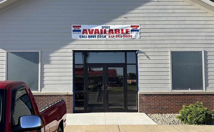 Pictures of Retail property located at 500 Honey Creek Dr, Terre Haute, IN 47802 for lease - image #1