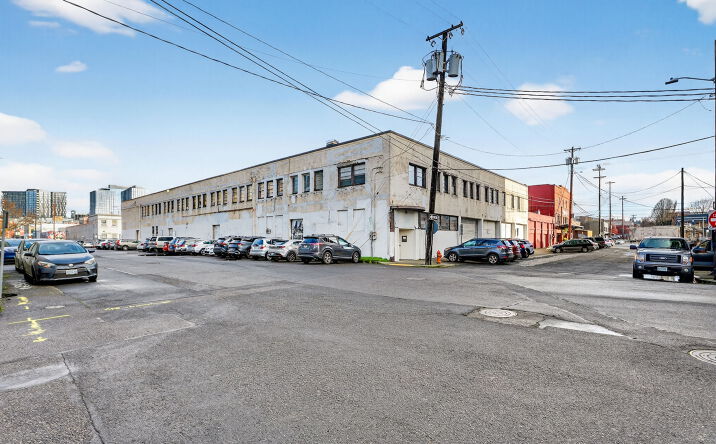 Pictures of Industrial property located at 203 SE Alder St, Portland, OR 97214 for lease - image #1