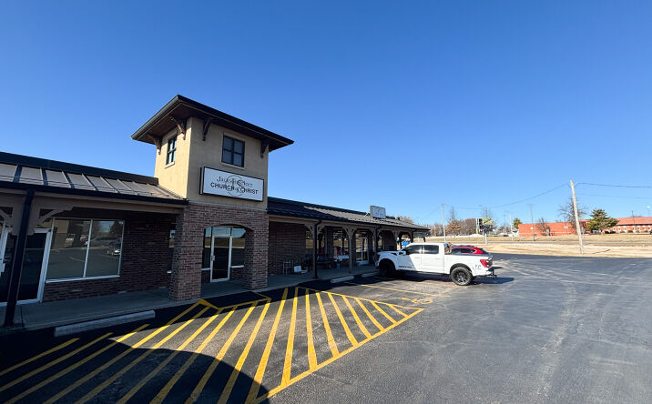 Pictures of Retail property located at 304 E Jackson St, Willard, MO 65781 for lease - image #1