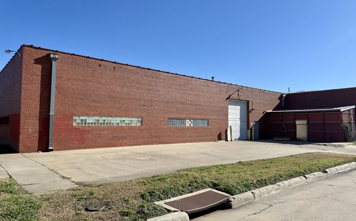 Pictures of Industrial property located at 1058 N Washington Ave, Wichita, KS 67214 for lease - image #1