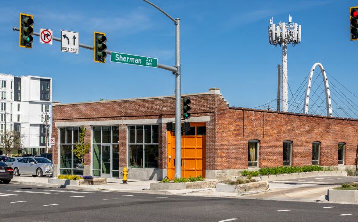 Pictures of Office property located at 429 E Sprague Ave, Spokane, WA 99202 for lease - image #1