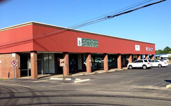 Pictures of Retail property located at 1107, 1109 ,1021  East First Street, Vidalia, GA 30474 for lease - image #1