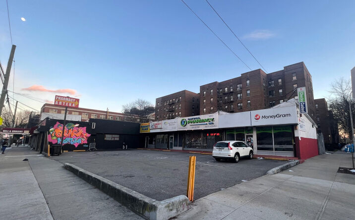 Pictures of Retail property located at 2950 Avenue X, New York, NY 11235 for lease - image #1