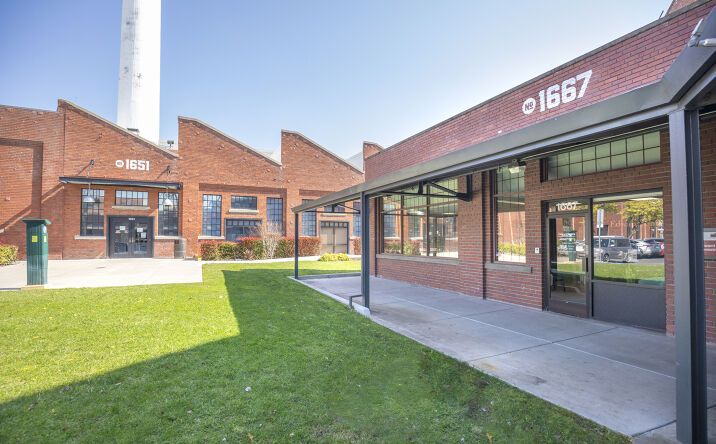 Pictures of Office property located at 1601 Alhambra Boulevard, Sacramento, CA 95816 for lease - image #1