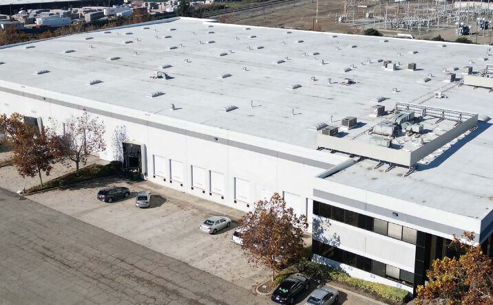 Pictures of Industrial property located at 13949-13951 Washington Ave, #13951, San Leandro, CA 94578 for lease - image #1