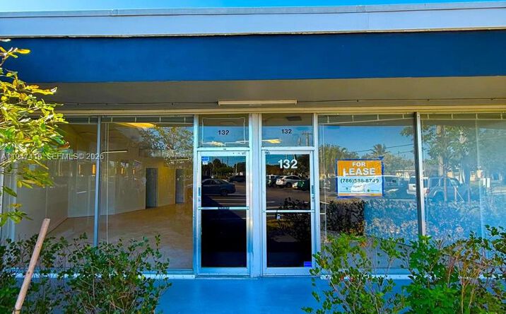 Pictures of Retail property located at 100 SW 15th St, Pompano Beach, FL 33060 for lease - image #1