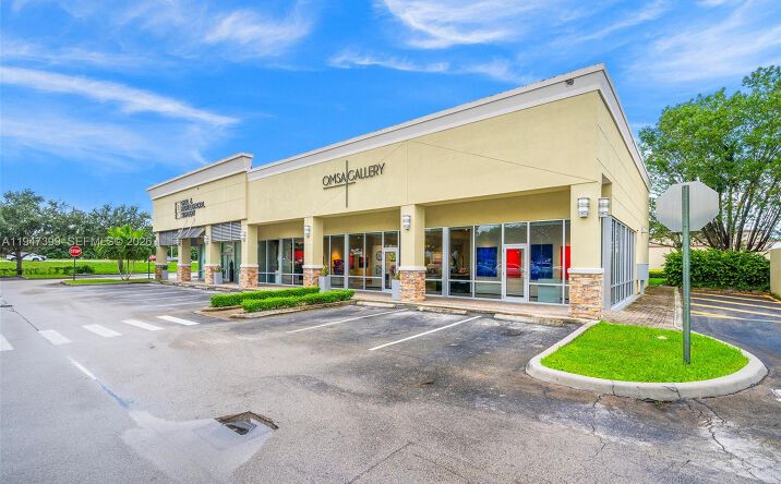 Pictures of Retail property located at 15661 Sheridan St, Davie, FL 33331 for lease - image #1