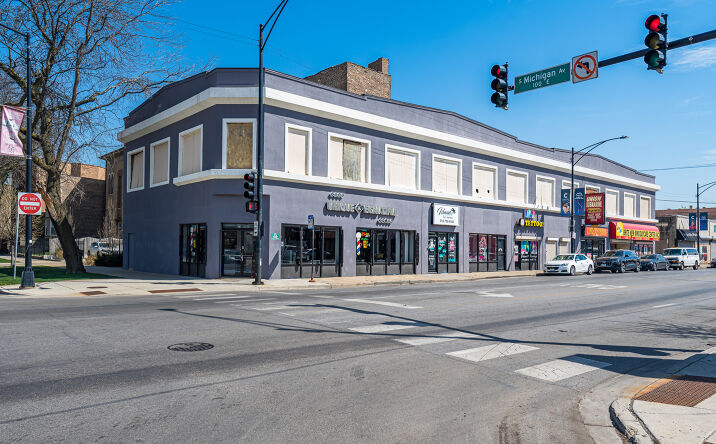 Pictures of Retail property located at 108 E 51st Street, Chicago, IL 60615 for lease - image #1