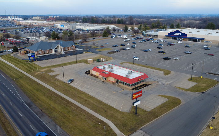 Pictures of Retail, Restaurant property located at 3911 N Belt Hwy, St Joseph, MO 64506 for lease - image #1