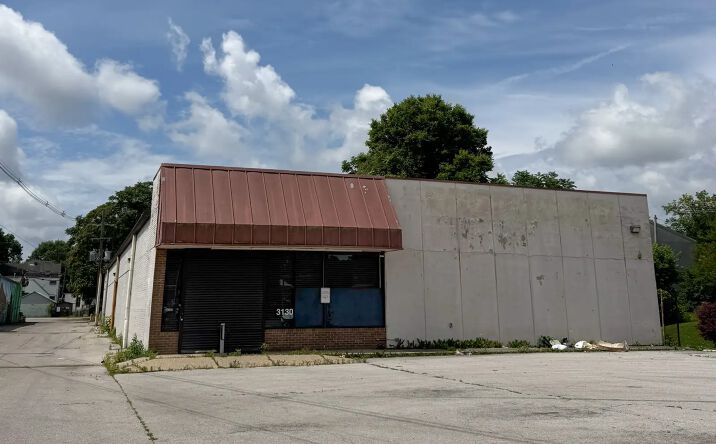 Pictures of Retail property located at 3130 Portland Ave, Louisville, KY 40212 for lease - image #1