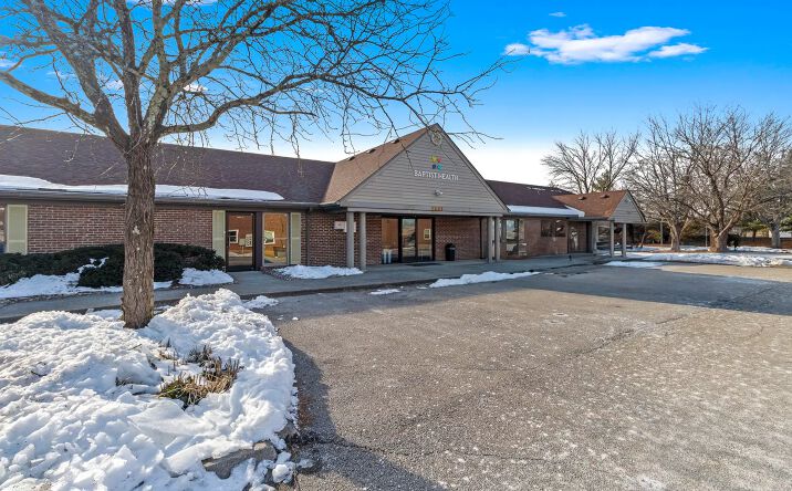 Pictures of Office property located at 2831 S Hurstbourne Pkwy, Louisville, KY 40220 for lease - image #1