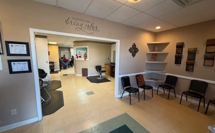 Pictures of Retail property located at 211 Hunter Station Rd, Sellersburg, IN 47172 for lease - image #1