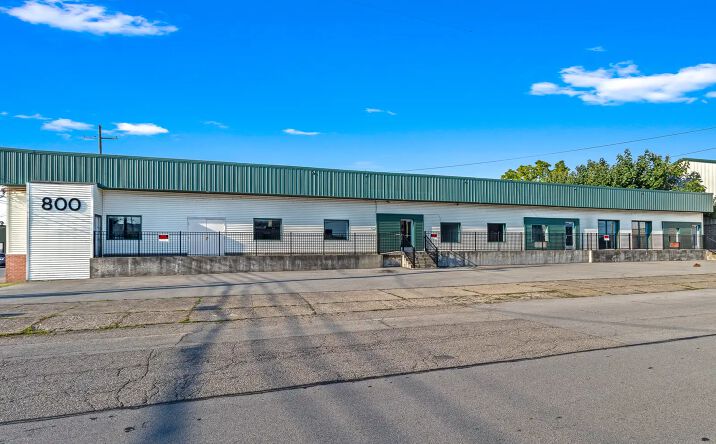 Pictures of Office property located at 800 Cawthon St, Louisville, KY 40203 for lease - image #1