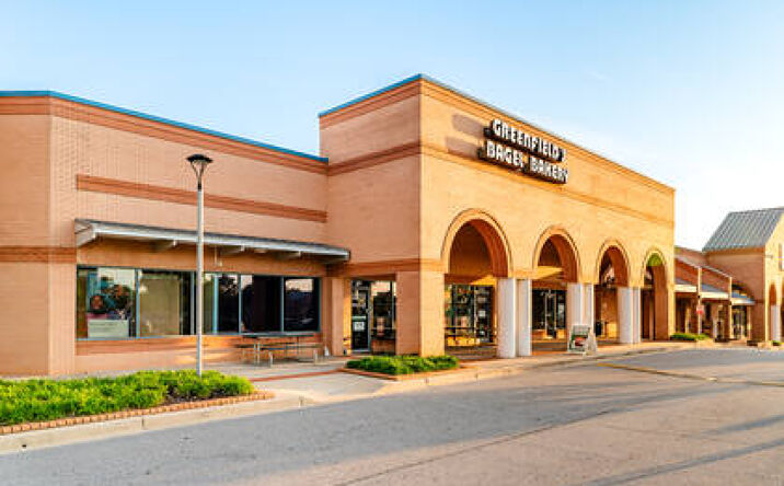 Pictures of Retail property located at 101 Verdae Blvd, Greenville, SC 29607 for lease - image #1