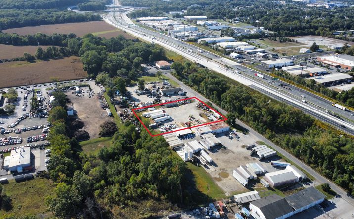 Pictures of Land property located at 6 Brookhill Dr, Newark, DE 19702 for lease - image #1