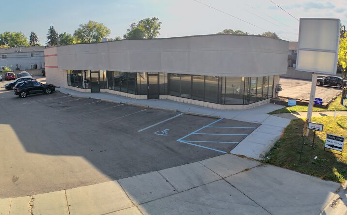 Pictures of Retail, Office property located at 47 W Maple Rd, Clawson, MI 48017 for lease - image #1