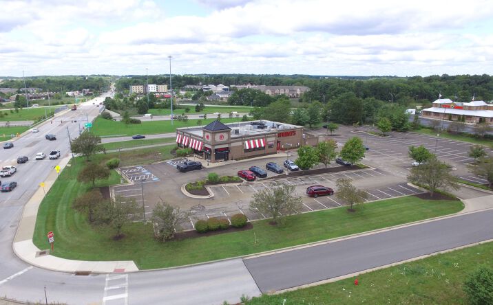 Pictures of Restaurant property located at 4300 Lakepointe Corporate Dr, Stow, OH 44224 for lease - image #1