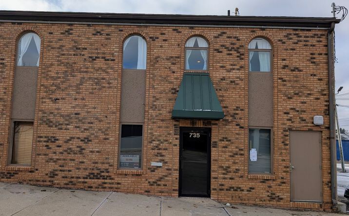 Pictures of Retail, Office property located at 735 Meridian St, Anderson, IN 46016 for lease - image #1