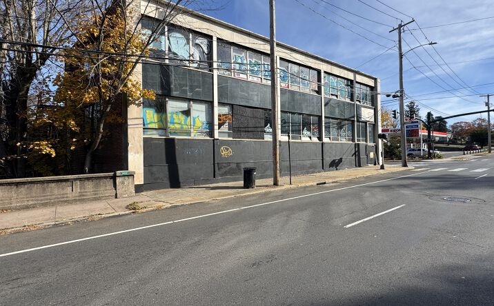 Pictures of Office property located at 781 Whalley Avenue New Haven, CT, USA, New Haven, CT 06515 for lease - image #1