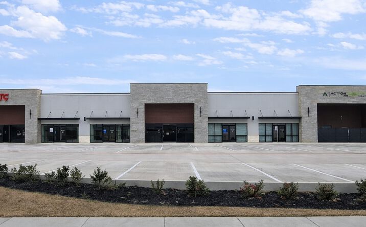 Pictures of Retail, Restaurant property located at 7525 Summer Creek Dr, Fort Worth, TX 76123 for lease - image #1